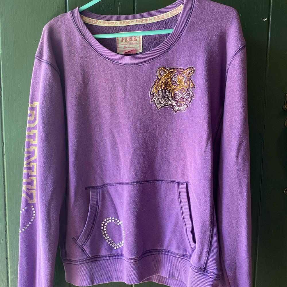 Victoria’s Secret Pink Collegiate Collection LSU Size M! 💜💛🐯